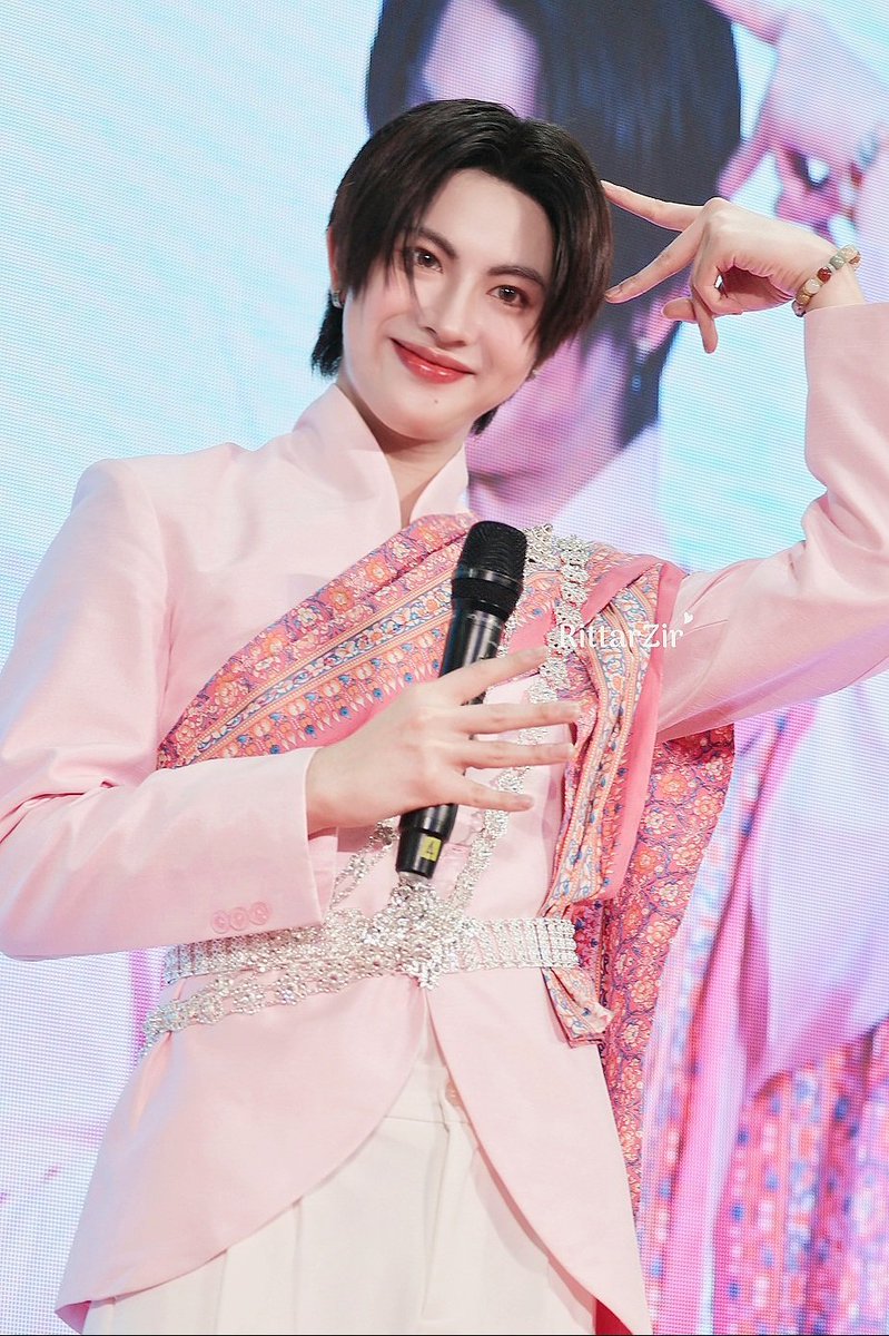 RittarZir's tweet image. น่ารักทิสุด✨️

TFO SONGKRAN AT CENTRAL RM9

#CentralRama9xTleFirstone
#RittarZirPhoto 
#Firstone @firstone_wnk