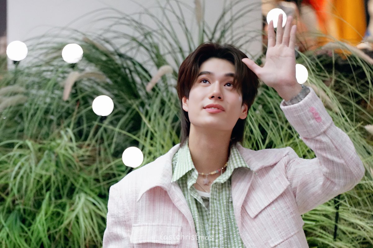 LastChristmas tweet media