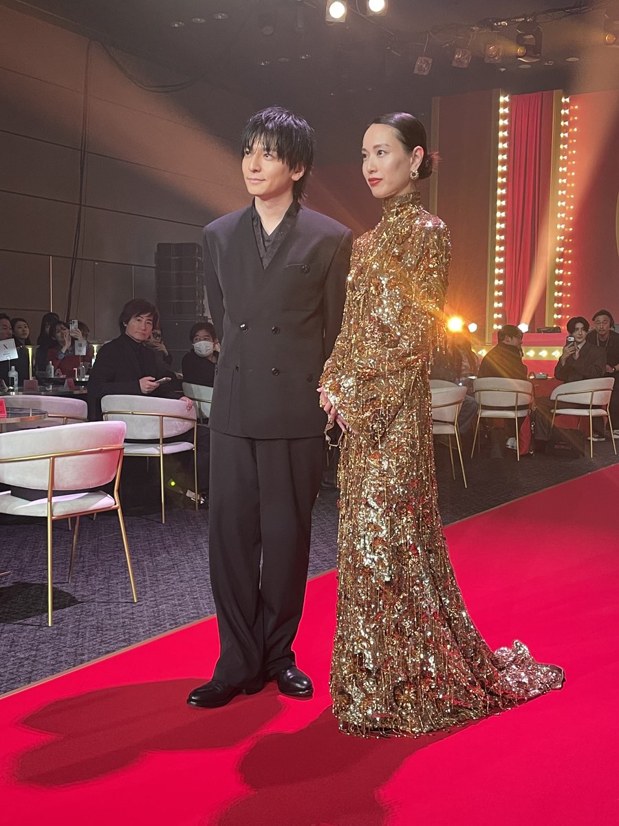 7cWPEQn7hNOA6Np's tweet image. #地獄に堕ちるわよ
＃Netflix #Filmarks
本日のNetflixドラマ『地獄に堕ちるわよ』の配信記念パーティーでは、戸田恵梨香さん、伊藤沙莉さん、生田斗真さん、三浦透子さん、田村健太郎さん、中島歩さん、細川岳さん、瀧本智行監督が登壇した。
