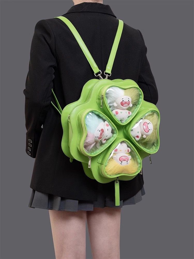 heart_jpg's tweet image. clover backpack 🍀