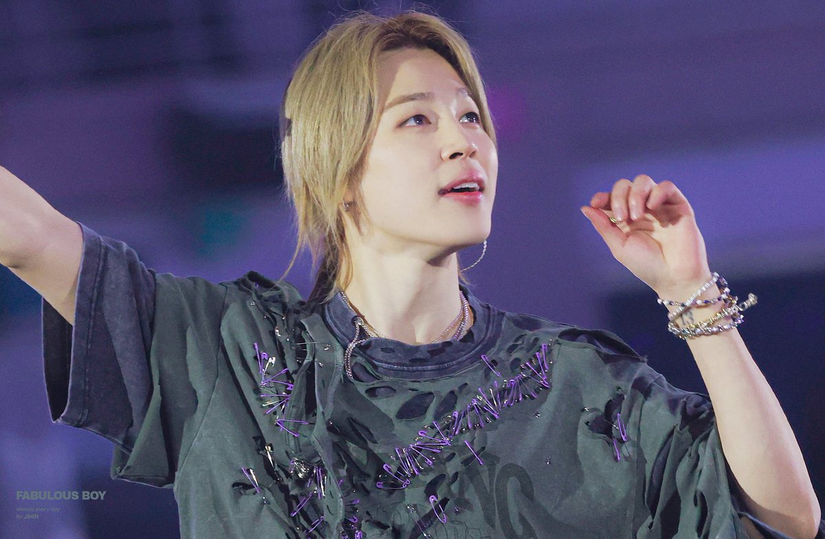 패뷸러스 보이 tweet media