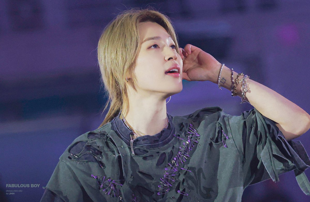 패뷸러스 보이 tweet media