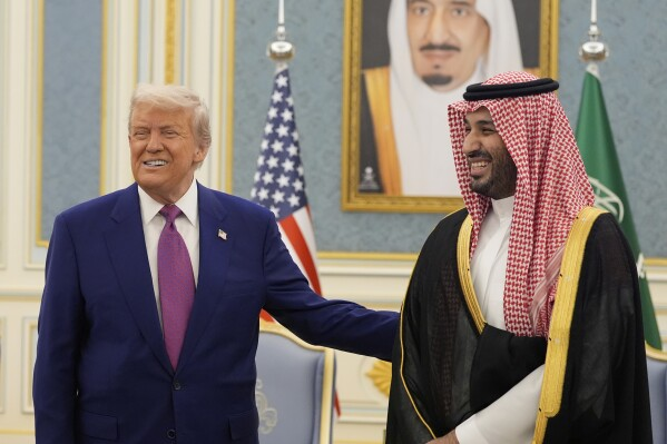 mog_russEN's tweet photo. 🚨⚡️ Saudi Arabia is reportedly secretly asking Trump to lift the blockade on the Strait of Hormuz.

 Reasons 🇸🇦🇺🇸🇮🇷: 

  Riyadh fears Iran could respond by activating the Houthis to close Bab al-Mandab, a vital Red Sea chokepoint.

 Saudi Arabia recently resumed oil exports of 7 million barrels per day via a Red Sea pipeline—this could be completely halted if Bab al-Mandab is closed.

  The Houthis have already demonstrated in 2025 their ability to disrupt Red Sea shipping, costing the U.S. over $1 billion to partially contain.

 The Houthis pledged not to target Saudi vessels, but this assurance may fade under Iranian pressure.

 An Iranian advisor warned Tehran has “significant unused leverage” to respond to the blockade.

 The U.S. is demanding Iran suspend uranium enrichment for 20 years, while Iran has offered less than 10.

One blockade could ignite another.

And the second blockade would cause even greater damage to everyone.

Source: The Wall Street Journal