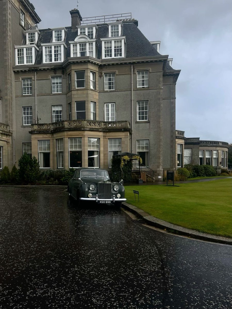 prep_propaganda's tweet image. An estate in the Cotswolds, perhaps?