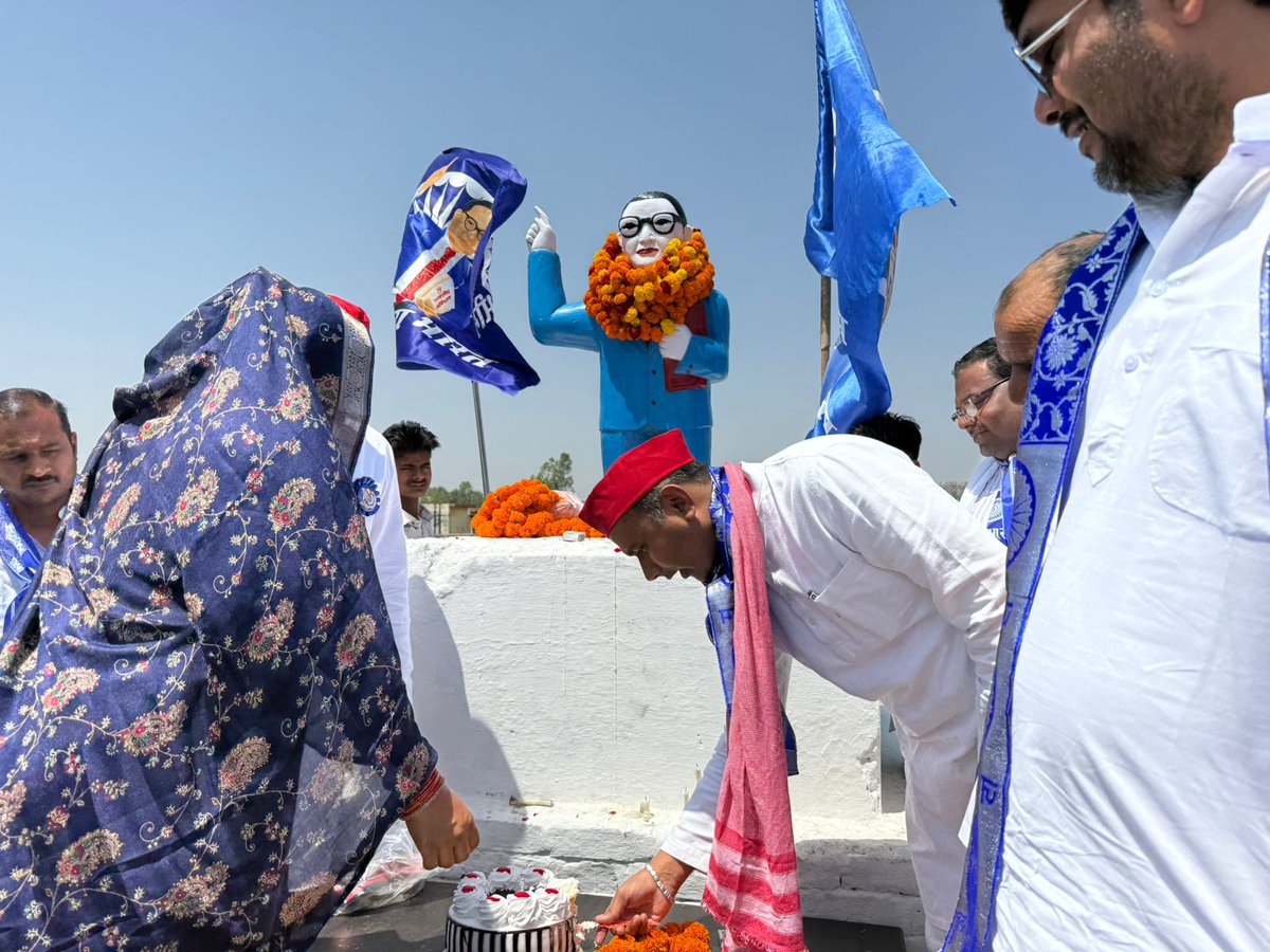 आज डॉ. भीमराव अम्बेडकर जी की जयंती के अवसर पर उन्नाव के पुरवा विधानसभा क्षेत्र में आयोजित विभिन्न कार्यक्रमों में शामिल होकर उनके महान विचारों पर विस्तृत चर्चा की।