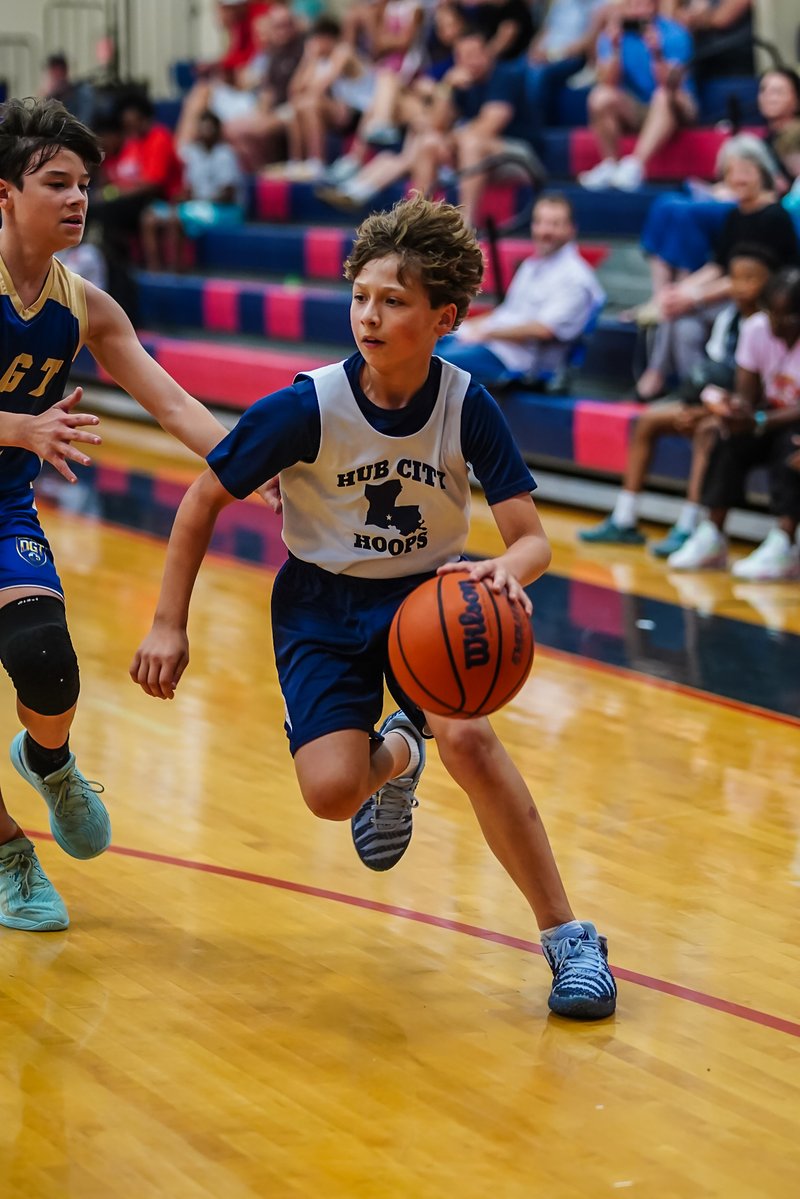 Mouton Hoops tweet media