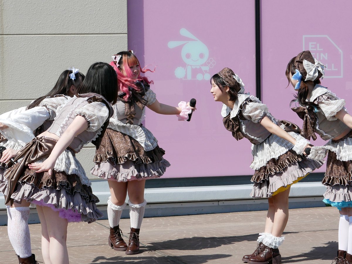 よんもく tweet media