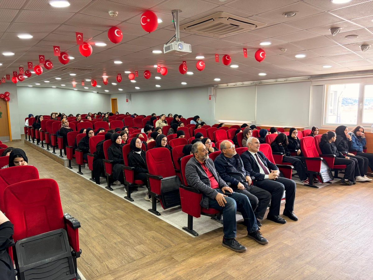istnbulilahiyat's tweet photo. İstanbul Üniversitesi İlahiyat Fakültesi tarafından Proje İmam Hatip Liseleri kapsamında düzenlenen “Anlam Arayışına Davet: İlahiyatla Buluşma” programı, 13 Nisan 2026 Pazartesi günü Sarıyer Kız Anadolu İmam Hatip Lisesi’nde gerçekleştirildi. https://t.co/dk5CnCMRZr
