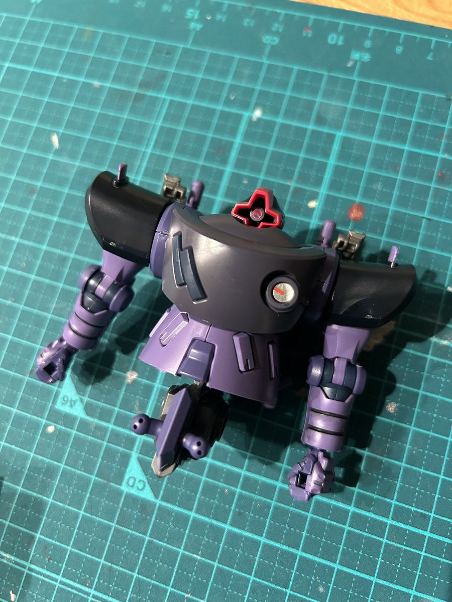 HG ドムGQ

休憩兼ねてパチパチっと組んでます😊
スムーズに形になるのもストレスなくて楽しいですね😗