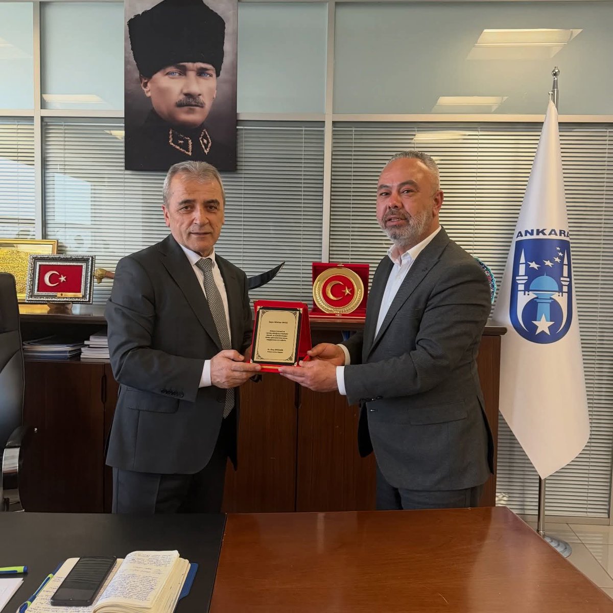 AnkaraCemevi's tweet photo. Tüm Alevi Bektaşi Derneği Ankara Cemevi olarak,
Ankara Büyükşehir Belediyesi Sağlık İşleri Daire Başkanı
Sn. Mümtaz Yavuz’u ziyaret ettik.

Nazik kabulleri ve göstermiş oldukları ilgi ve alakaları için kendilerine teşekkür ederiz. https://t.co/hfYpwy02k2