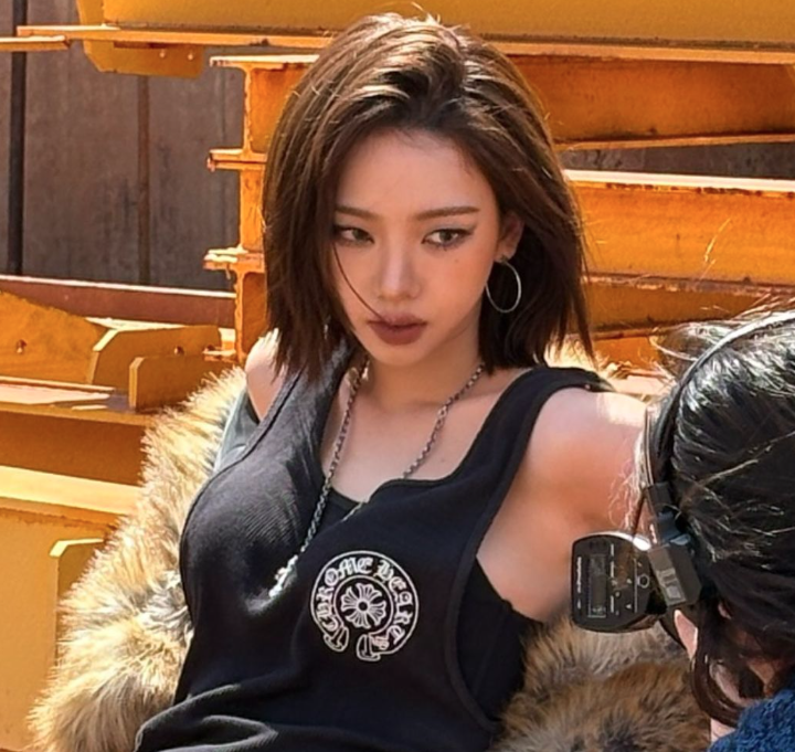 About Music tweet media