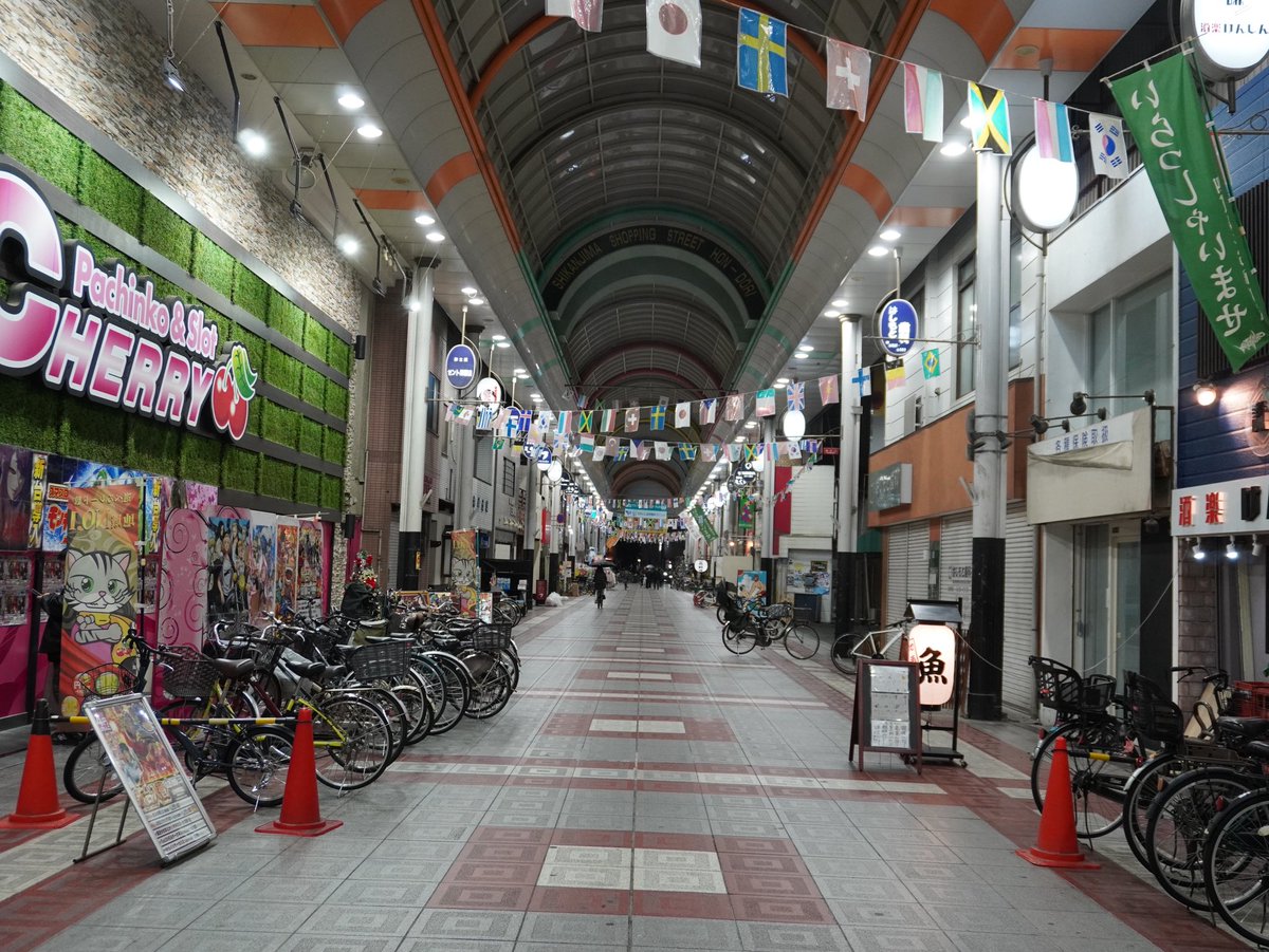 MadForMaple's tweet image. Empty shotengai in the evening. Chidoribashi #Osaka #Japan - this place is quite vibrant in the daytime which is lovely to see. So many shotengai in a Japan have or are disappearing! #exploring