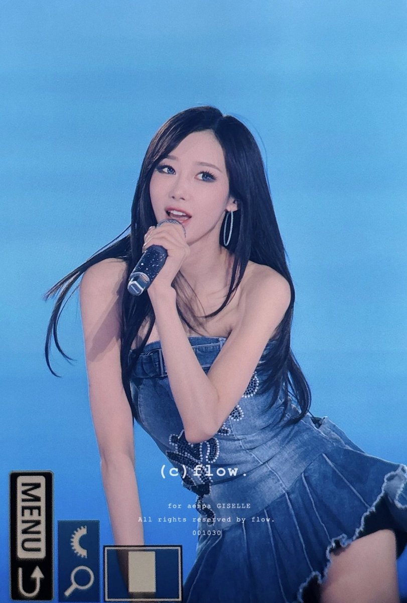 aespa ジゼルのソロ衣装が話題に…💿】 aeXIS LINE 京セラドーム2日目で