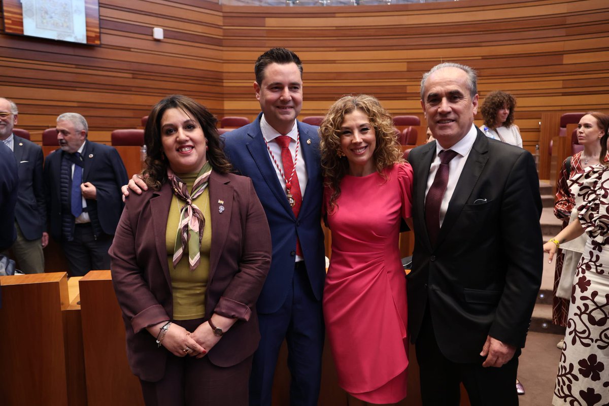 Daniel de la Rosa / ❤🤎 tweet media