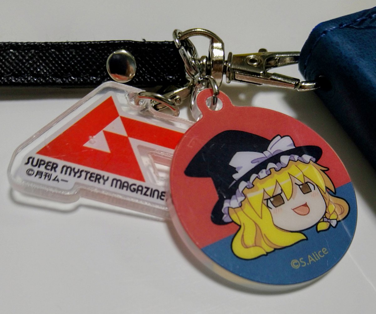 100均でちまちま集めて私物を賑やかにしている(・ω・)
ここらで止めないとカオスになるのはわかってるけど、もうちょいムーとゆっくりは集めて飾りたい。