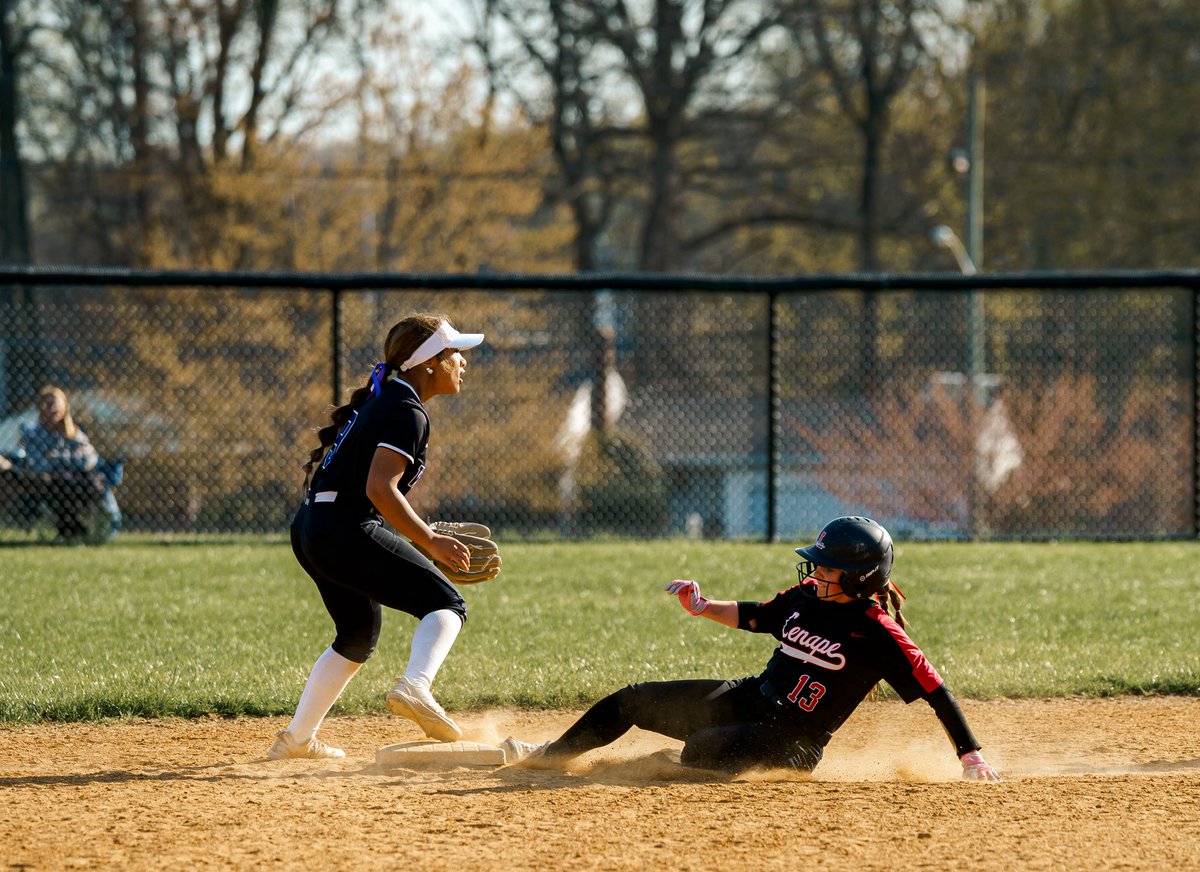 do_visions's tweet photo. Softball tingz 🥎 https://t.co/bQVKQMVkof