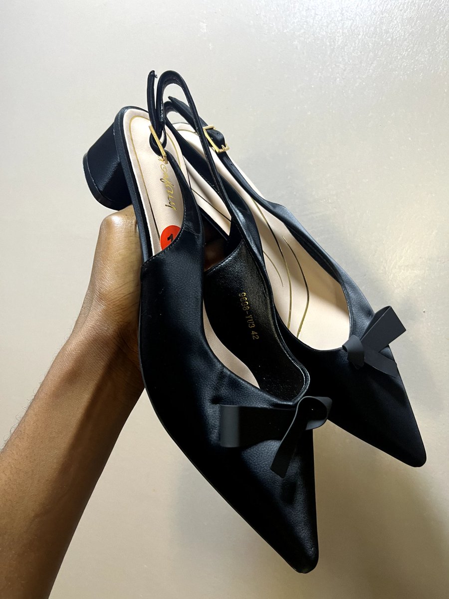 Paulletluv1's tweet image. Everything we sent to Delta State today 🎉😍.
  Thanks for keeping PEE'S 👜👠 in Business ☺️ 
#Deliveries