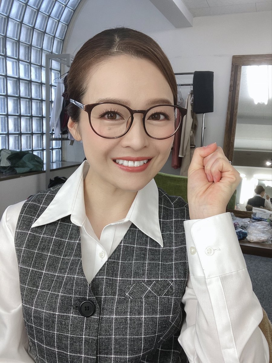 fuji_kanna8's tweet image. 💐新作情報解禁💐

地味な社員が覚醒するやつです。

「藤かんな　人妻経理」で検索してね！

#Madonna