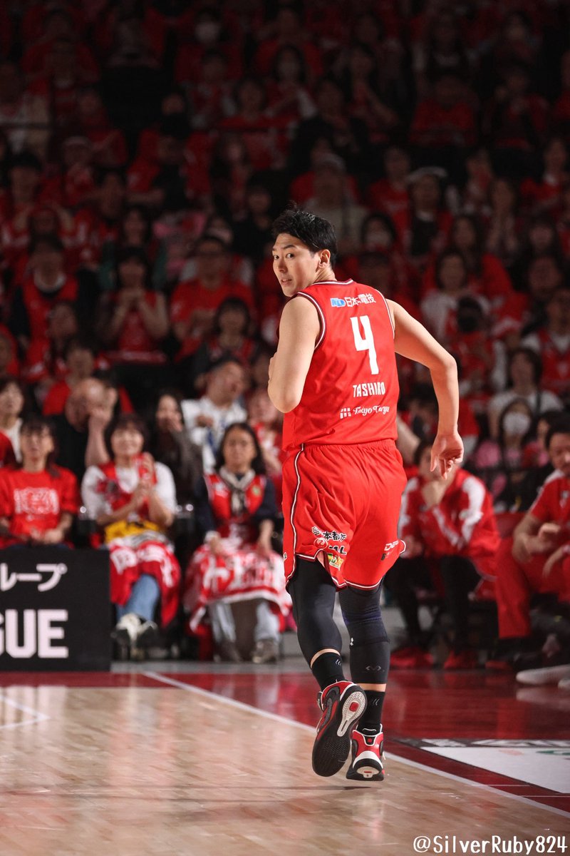 SilverRuby824's tweet photo. 分かりますか、言いたいこと😇😇😇💘
(2026.04.11)
#千葉ジェッツ
#2ndFORCE
#田代直希
#たぴろ
#ぶんぶん
#仕事です田代さん
#ココロたしる
#すげぇ痛え腰なのに今日もえらい
#いきなりオフェンスファールもらう
#どこにでも田代
#兄貴の諦めない気持ちが
#チームを支えると思う https://t.co/7SnB7gp9Td