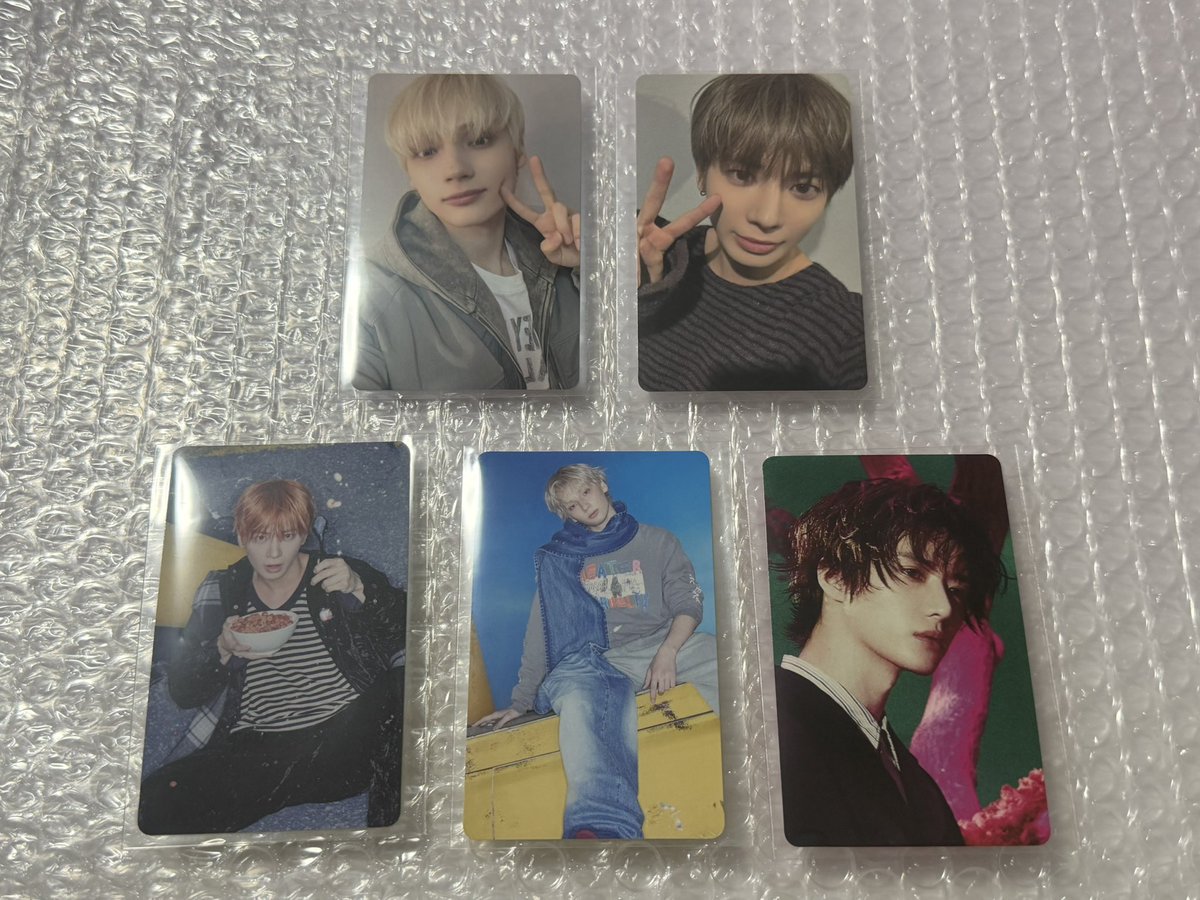 soobin_lZO5's tweet photo. TXT 7TH YEAR: A Moment of Stillness in the Thorns ユニバ　タワレコ　HMV トレカ交換　ラキドロ　ポストカード

譲: ボムギュ テヒョン ヒュニンカイ

求: 同種　スビン

同日配送での交換希望です📮
条件の合う方リプ、DMまでよろしくお願いいたします🙇🏻‍♀️

#txt交換 https://t.co/vbAz7Yehsb