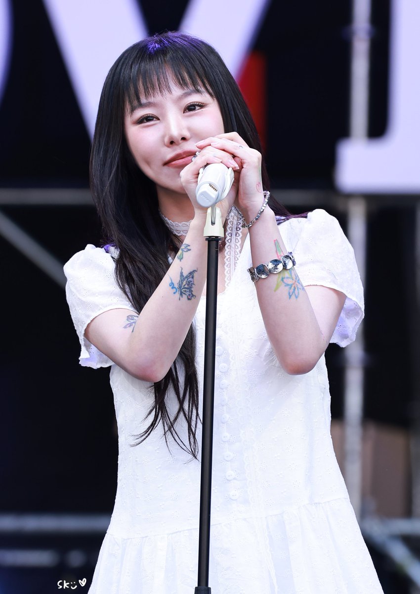 260412  LOVESOME

#마마무 #MAMAMOO #휘인 #WHEEIN #輝人