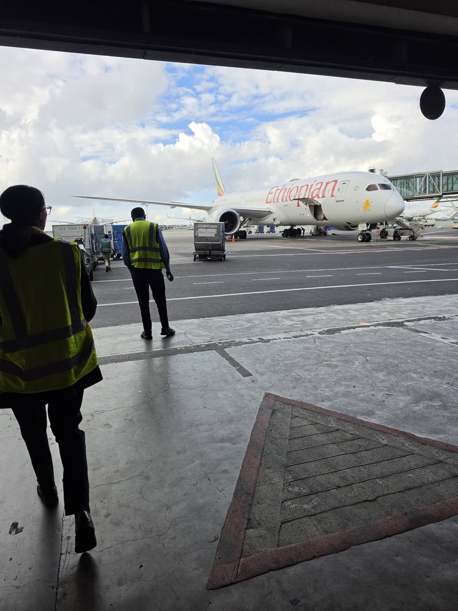 Nitin Sarin tweet media