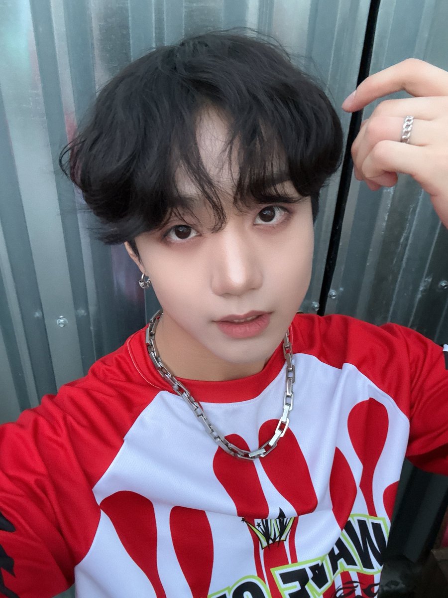 TRENDZ (트렌드지) tweet media
