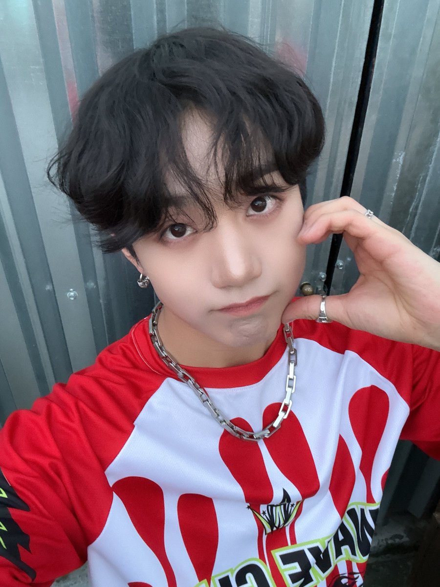 TRENDZ (트렌드지) tweet media