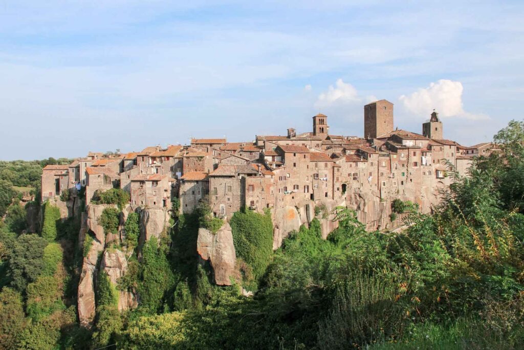 Italian 🚅🇮🇹🇻🇦 tweet media