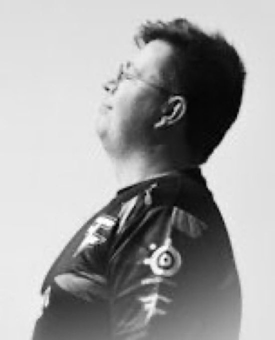 TerrorspyTF2's tweet photo. @FaZeEsports @karriganCSGO Happy birthday to my GOAT but theres an elephant in the room that needs to be addressed https://t.co/ldPG1SHiTR