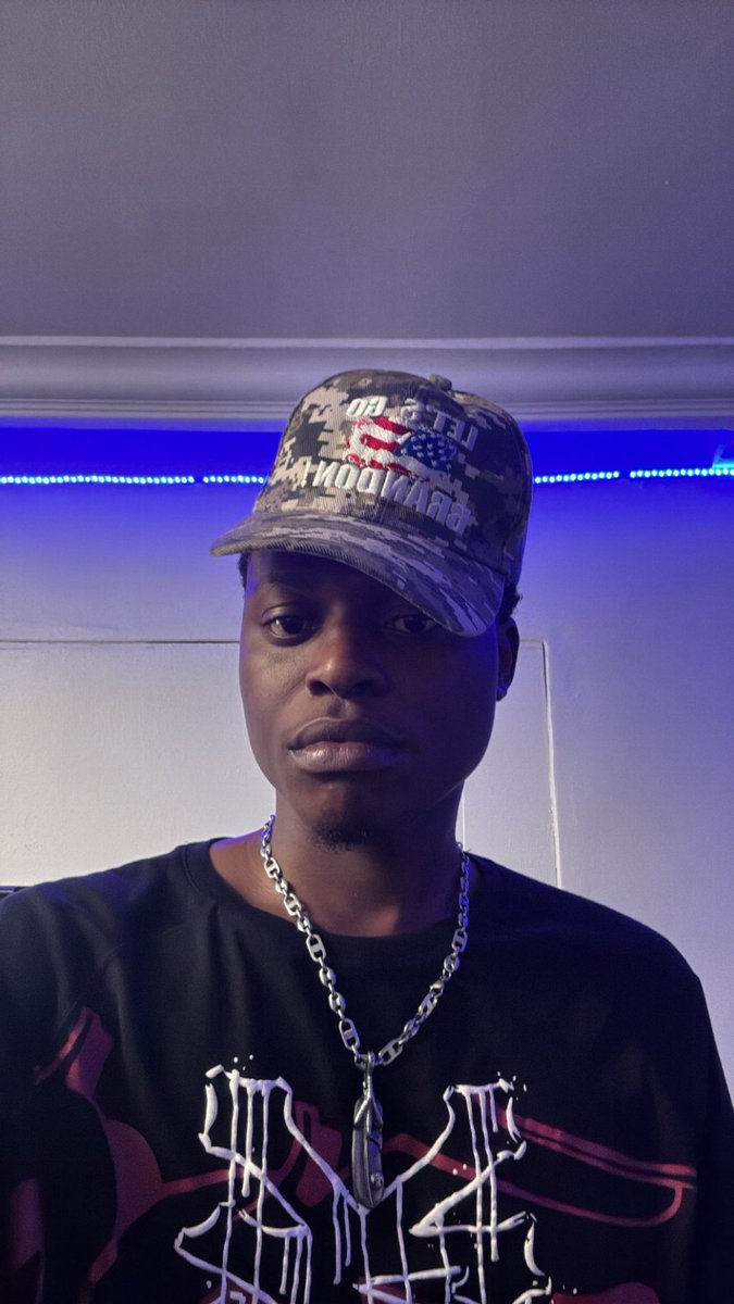 Humour_king tweet media