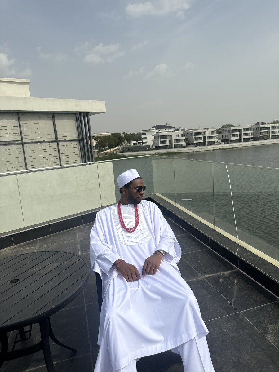 jeff_xto's tweet photo. ALL WHITE AGBADA ✂️ https://t.co/EAHtJfrAea
