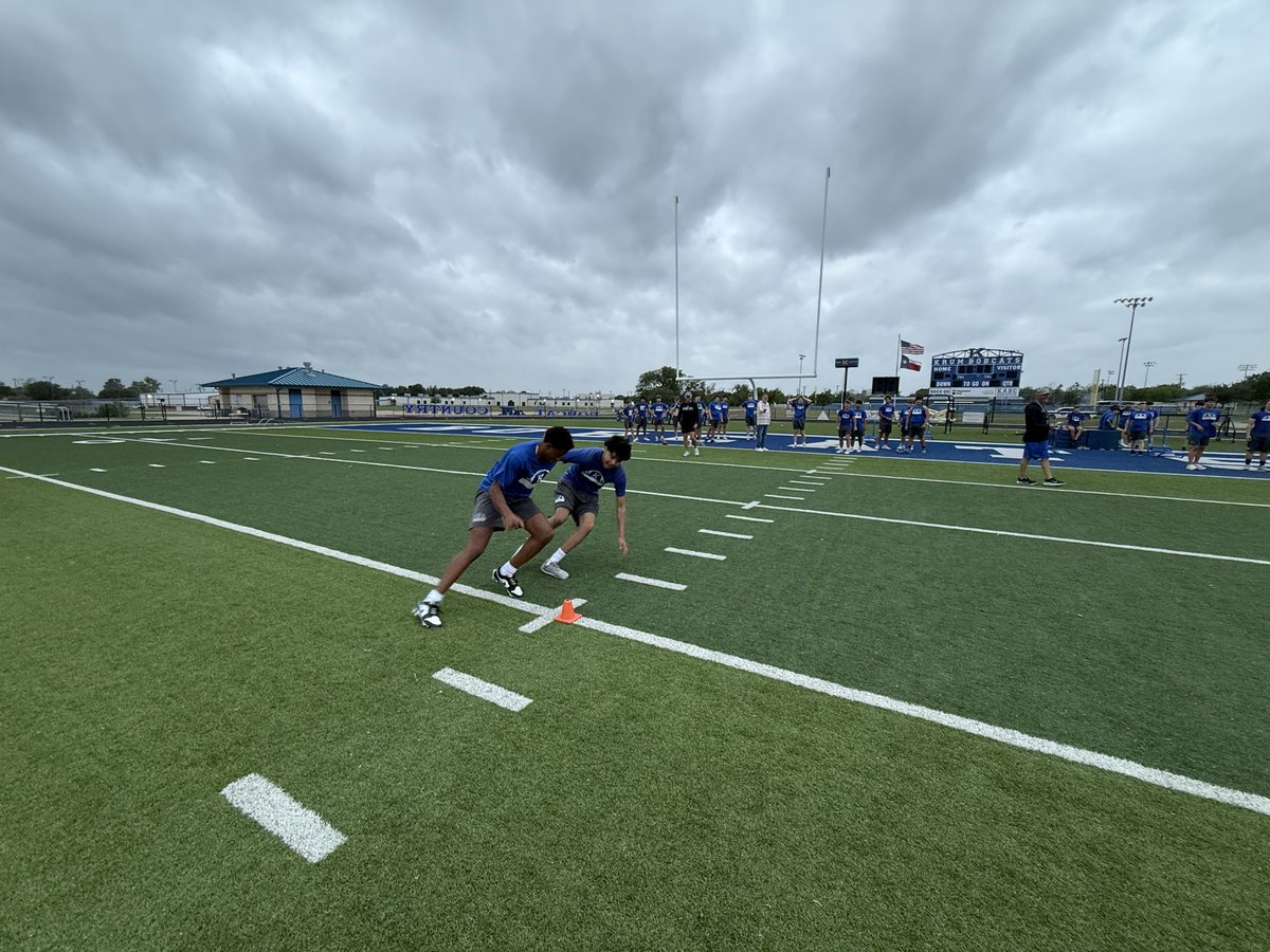 ChrisTaber5's tweet image. Day 2 of Competition Week!  The scoring is getting tight. We believe the boys set the national record for the 6 man carry a 20lb med ball 400 meter relay with a 54.17. It's a Great Day to be a Bobcat!  #WEWILL #DontQuit