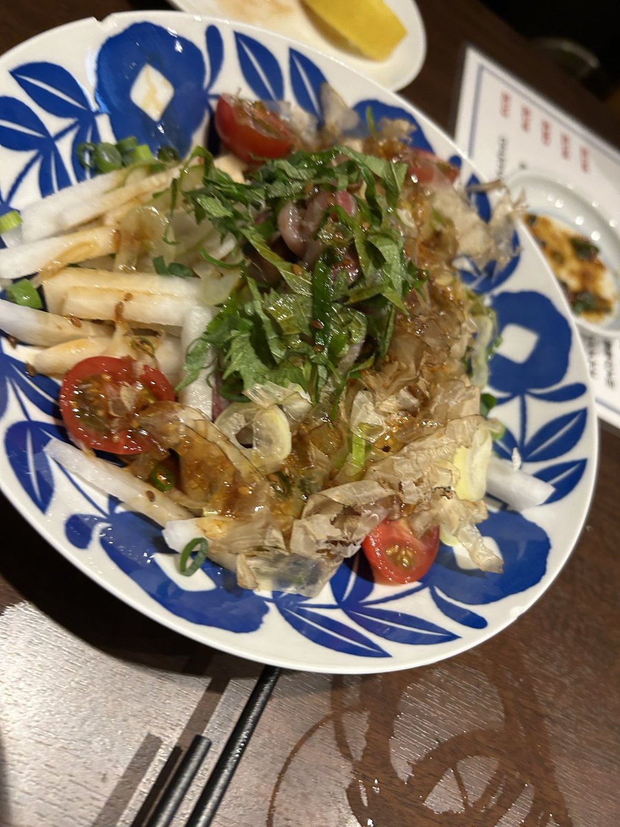 今日は25-30年ぐらい前に関西でお仕事してた方＋若手（でもないのか）との飲み。
会った瞬間に25-30年の時間は消え去り、すごく楽しい時間を過ごさせていただきましたー！