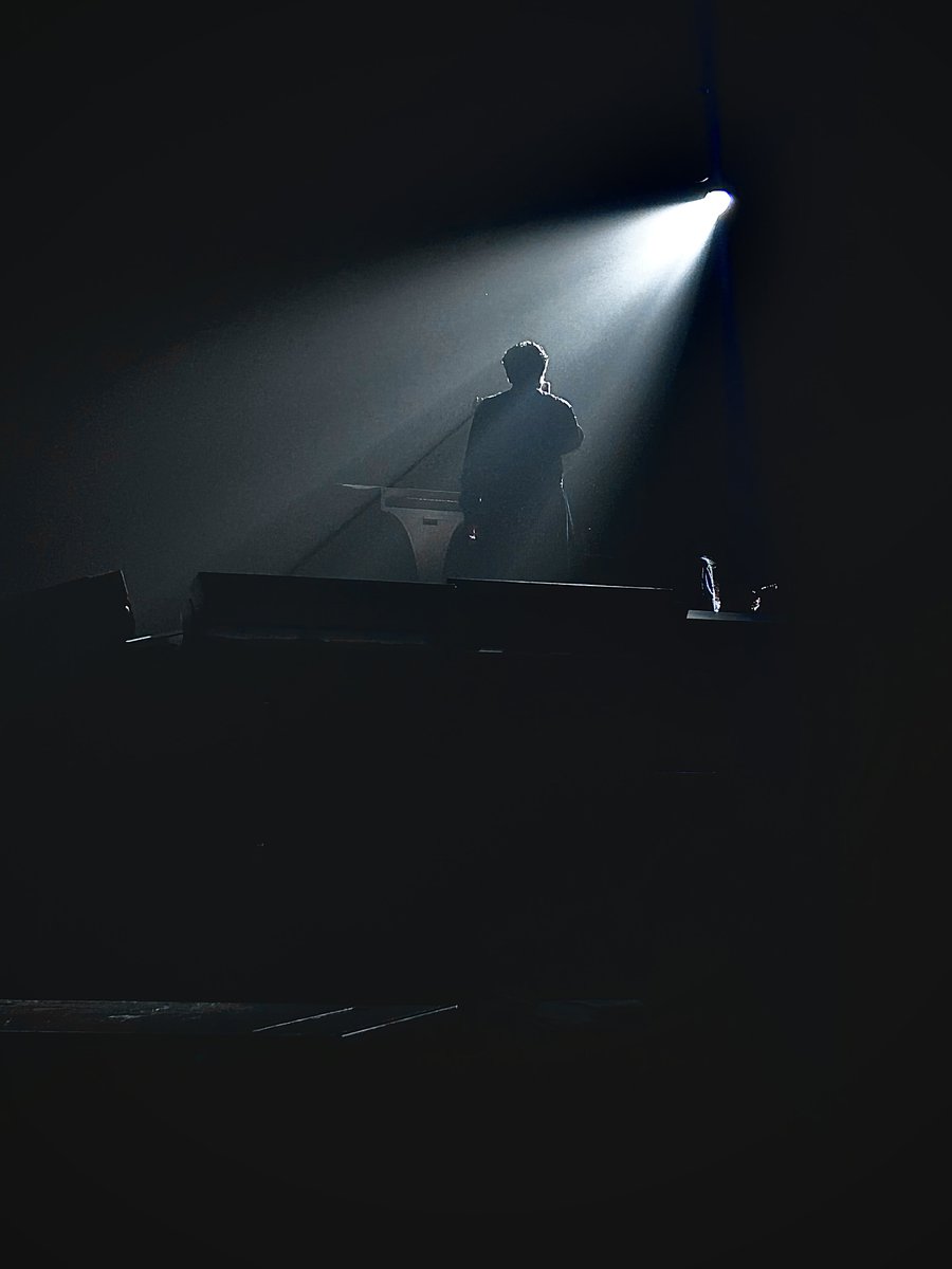 ryor_frdc's tweet photo. King Gnuのライブ過去7年間で一番良い整番で最高の音楽浴びれました😭😭
心からの感謝を
#KingGnuCENTRALTour2026 https://t.co/VnAIZghmCd