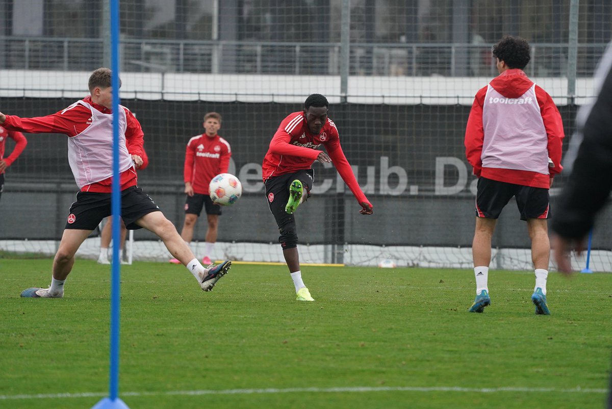 1. FC Nürnberg tweet media