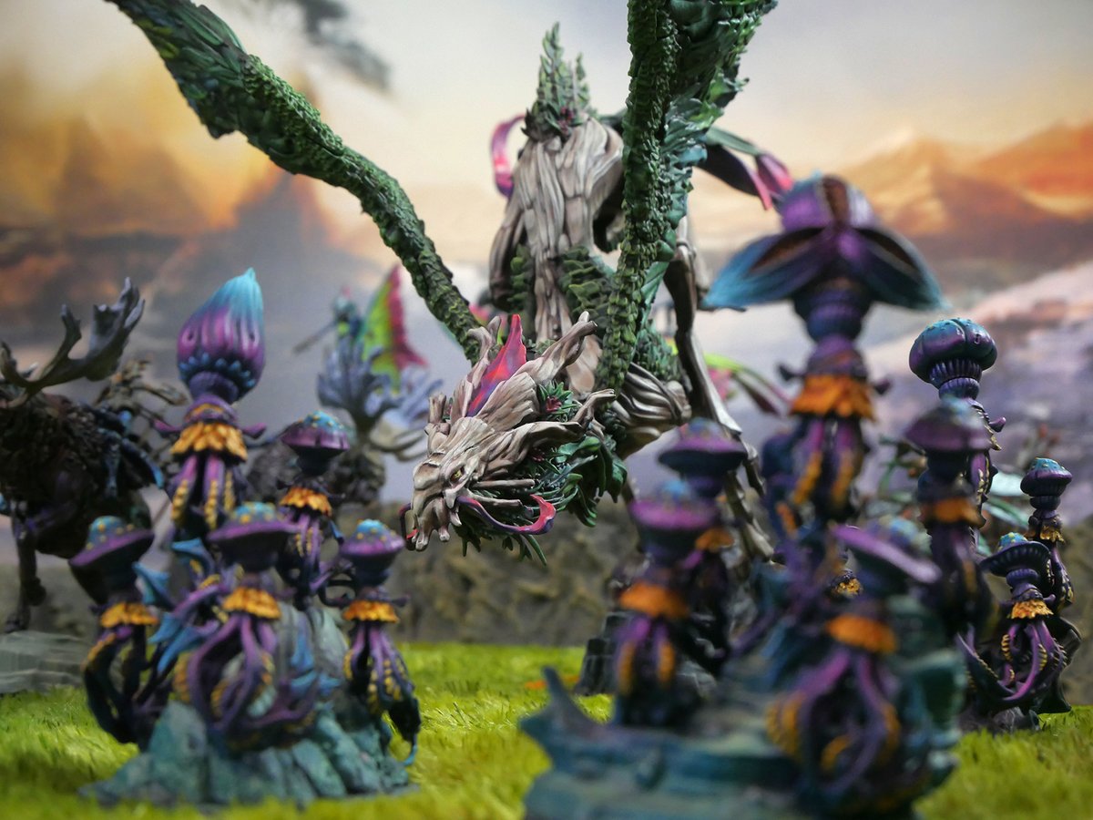 PBWargames's tweet photo. The Weaver Courts are evolving. 🌿
We’ve been listening, and changes are coming.

Get a first look at our vision for the future of the faction—streamlined mechanics, meaningful choices, and more power with less complexity.

 https://t.co/RJmbZsgnwh

#Conquest #ParaBellumGames https://t.co/pKgCVeSuOP