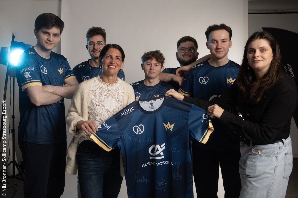 Alsace's tweet image. Skillcamp, Partenaire de la Marque Alsace et acteur local engagé pour former les talents, organiser des événements fédérateurs et porter les couleurs de l’Alsace sur la scène esportive nationale ! bit.ly/skillcamp-stra… #Alsace