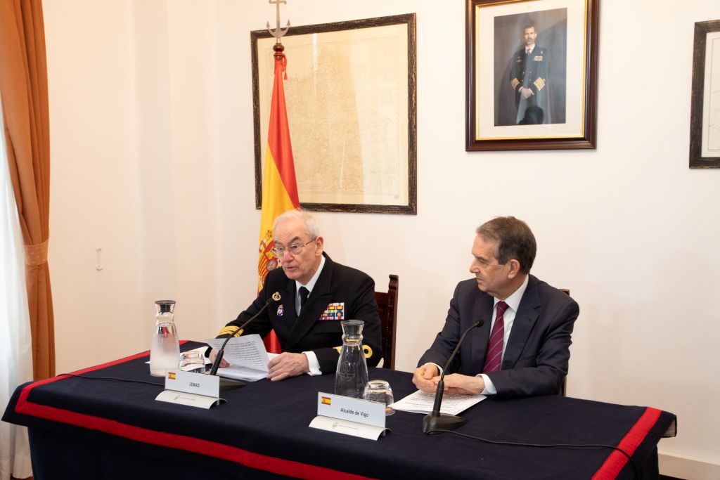 EMADmde's tweet image. #Vigo acoge este año la celebración del #DíadelasFuerzasArmadas. 🇪🇸
Hoy el #JEMAD, almirante general Teodoro Esteban López Calderón y el alcalde de la ciudad, @abelcaballero, han  presentado los actos que se desarrollarán en la localidad del 26 al 31 de mayo con motivo de este