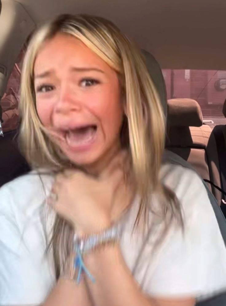 crying in the middle of work cause He Changxi and He Yanzhao covered YNEH LIKE THATS MY SONG