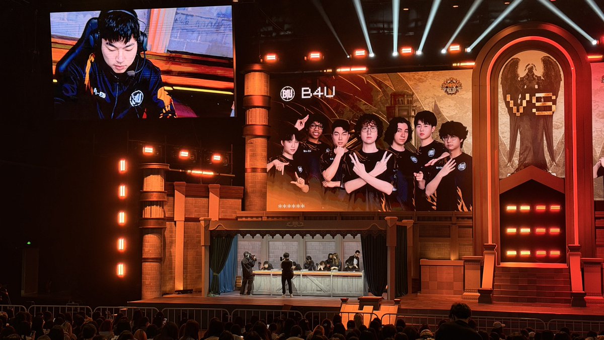 Team B4U tweet media