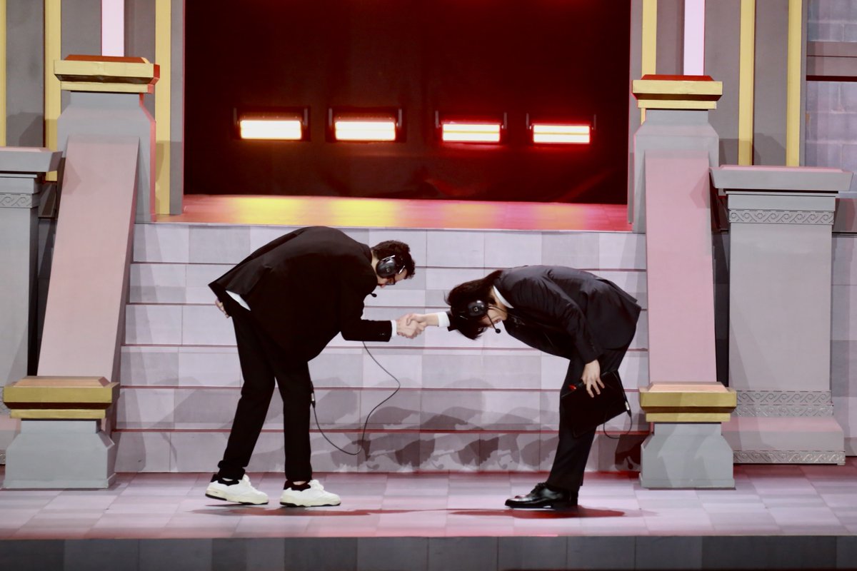 Team B4U tweet media