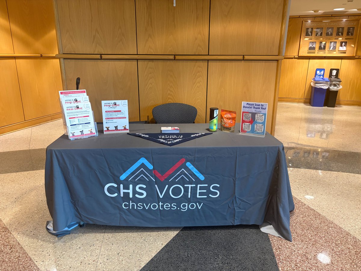 CharlestonVotes's tweet image. Our outreach team is at the Lonnie Hamilton III Public Services Building promoting our Voting is Paw-some campaign to support Meowdog Animal Rescue!

Stop on by between 10 a.m. and 12 p.m. to learn more!

#CHSVotes #CHSNews #scVOTES #VoteReady