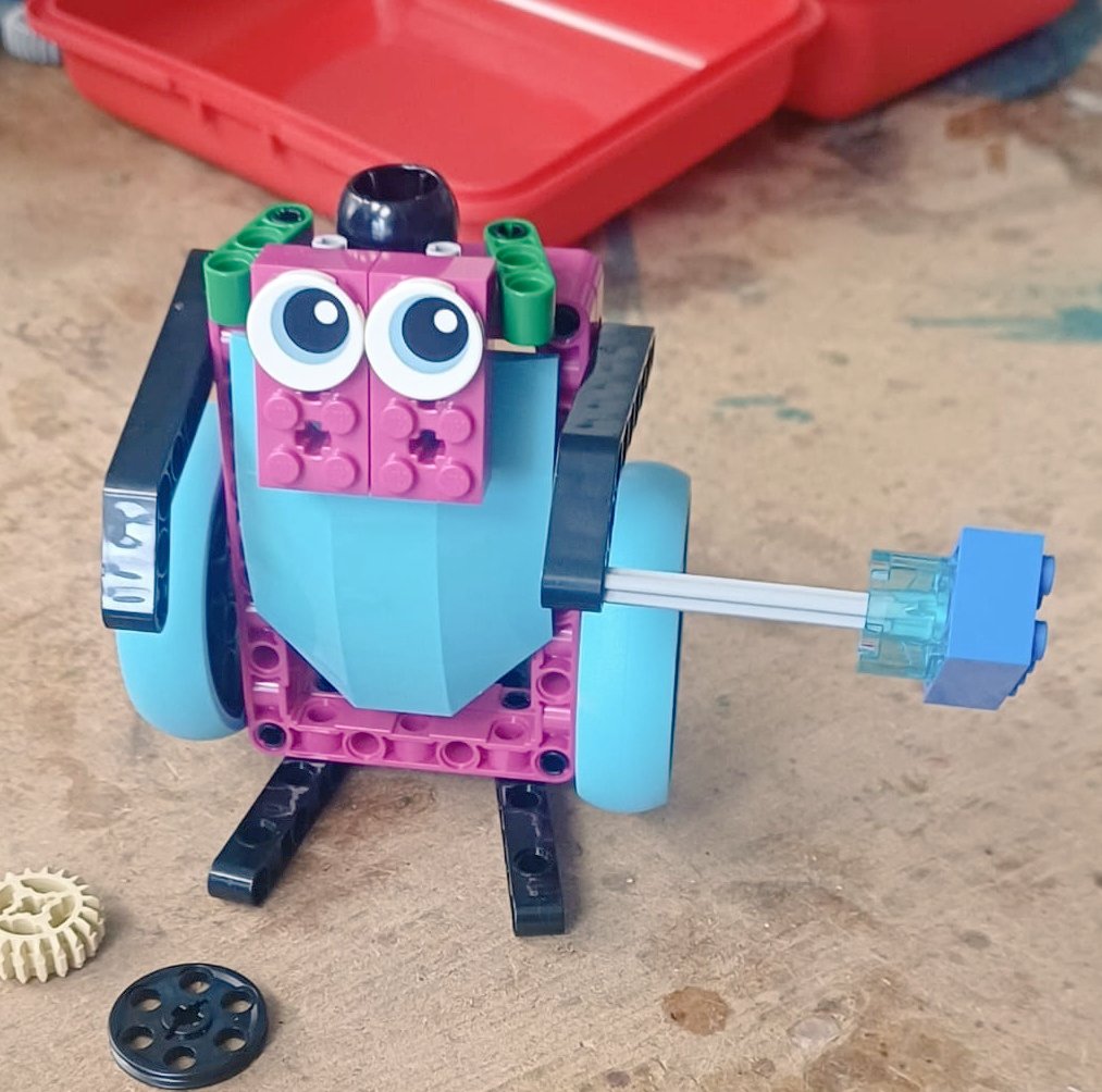 St Lukes Academy tweet media