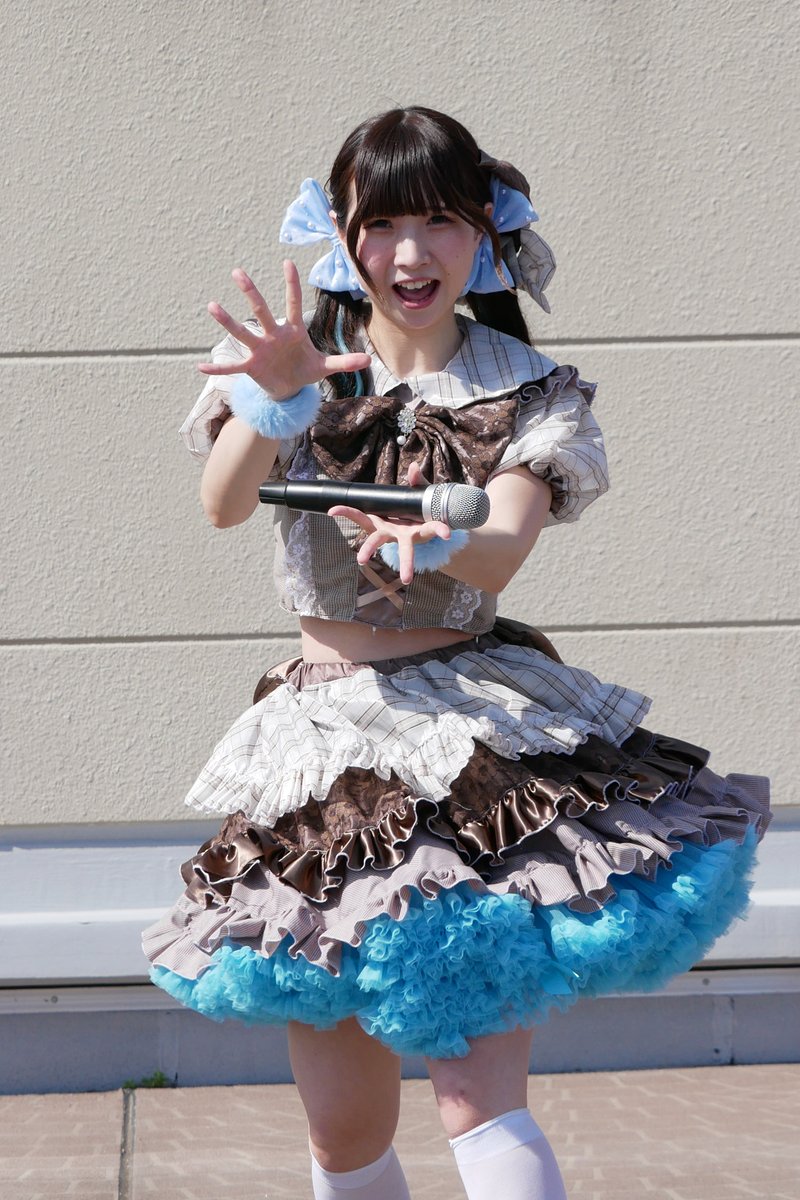 よんもく tweet media