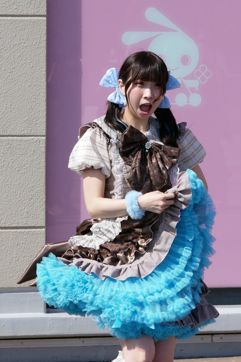 よんもく tweet media