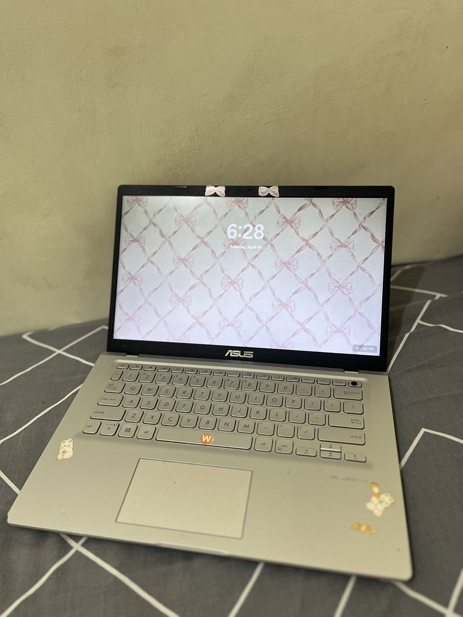 badutbukanboba's tweet image. Jual laptop second asus A416J 
jual 3,6 tawar sampe jadii
batre masih awet bisa 4-5jam youtube and netflix
minus baret pemakaian 
kamera okee 
tanya tanya
Dom Surabaya
 #zonauang #laptopsecond