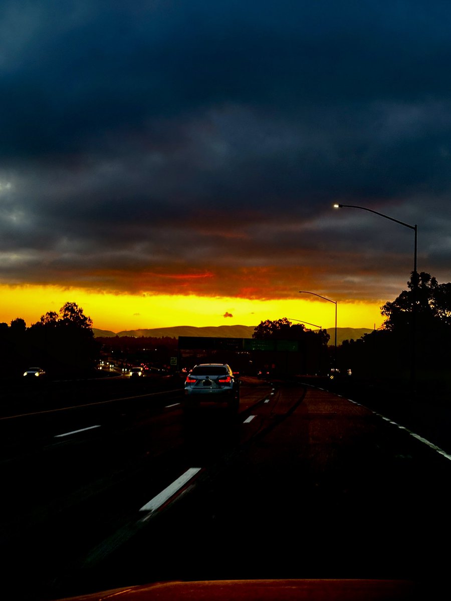 Funkaar1977's tweet image. Good Morning.

#Sunrise #nofilter #bayarea #california