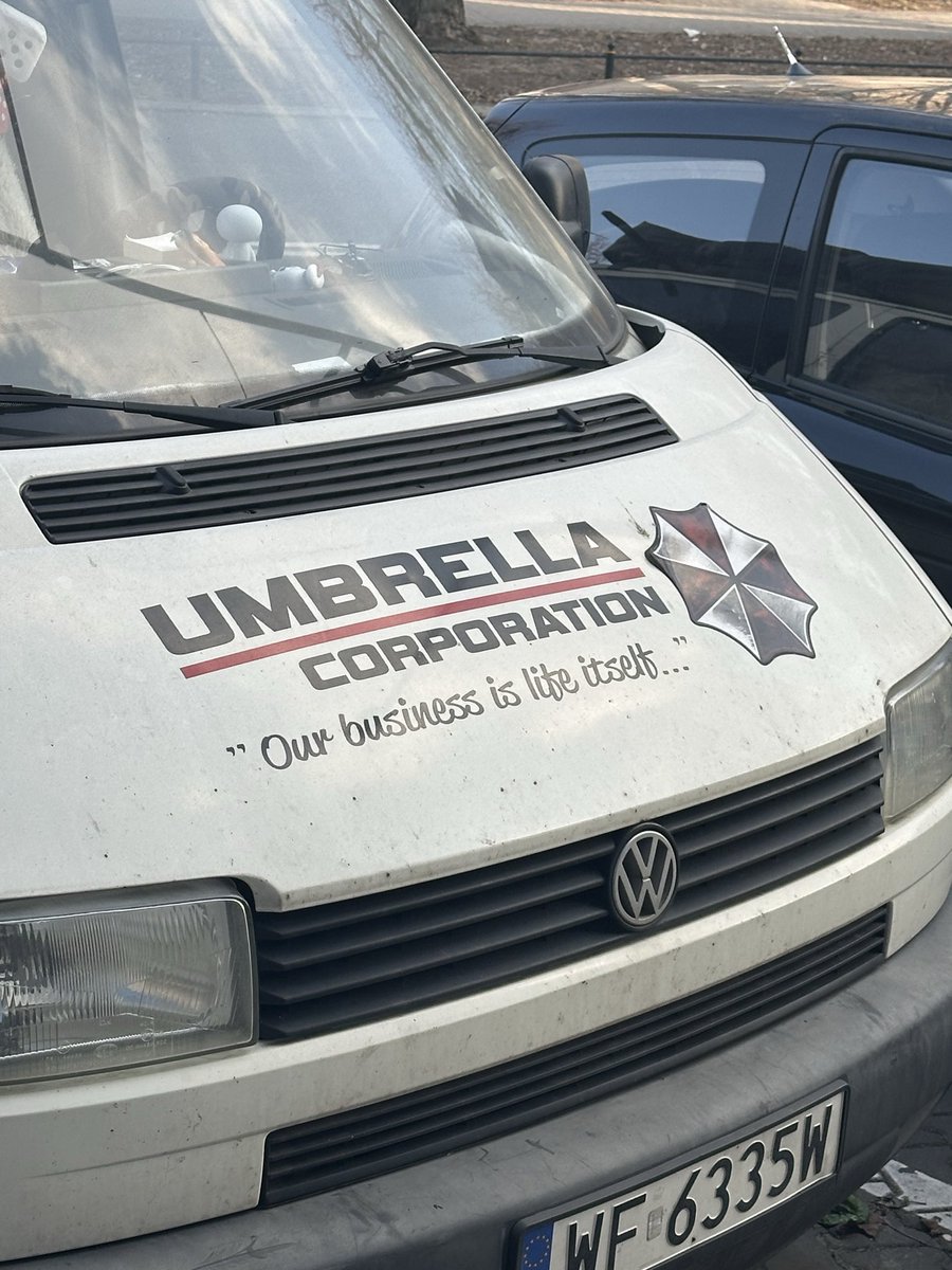 Rekt Wiktor tweet media