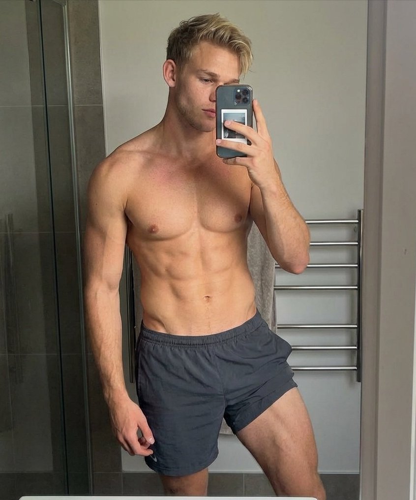 Blonde Bryan tweet media